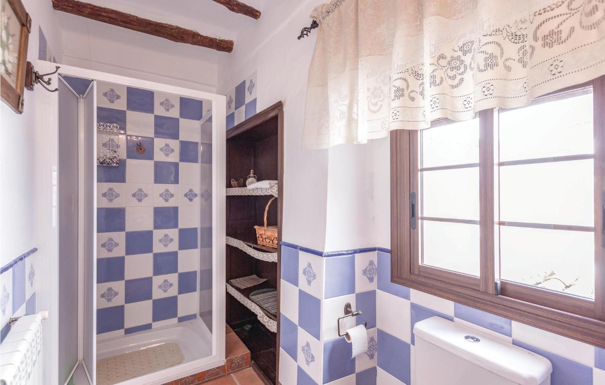 8 Bedroom Lovely Home In Иснахар Экстерьер фото